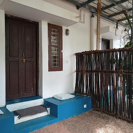 Hostel Calaila Varkala Exteriör bild