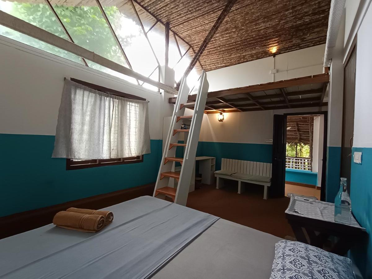 Hostel Calaila Varkala Exteriör bild