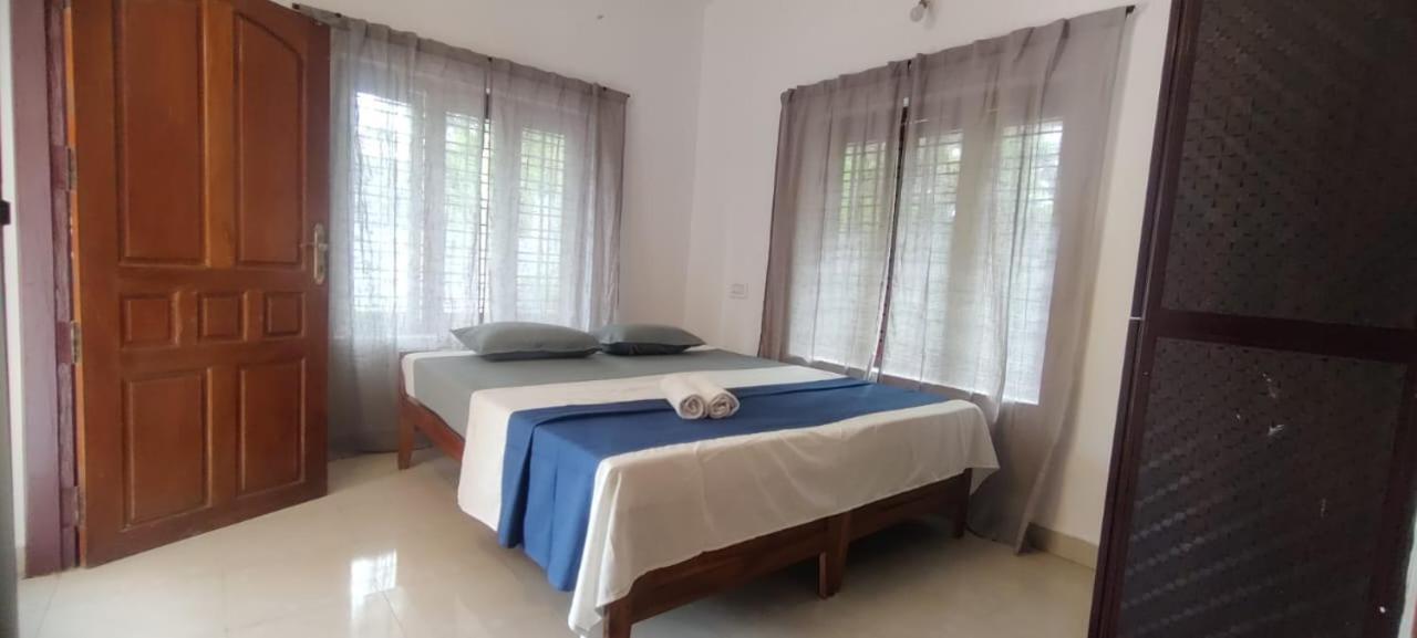 Hostel Calaila Varkala Exteriör bild