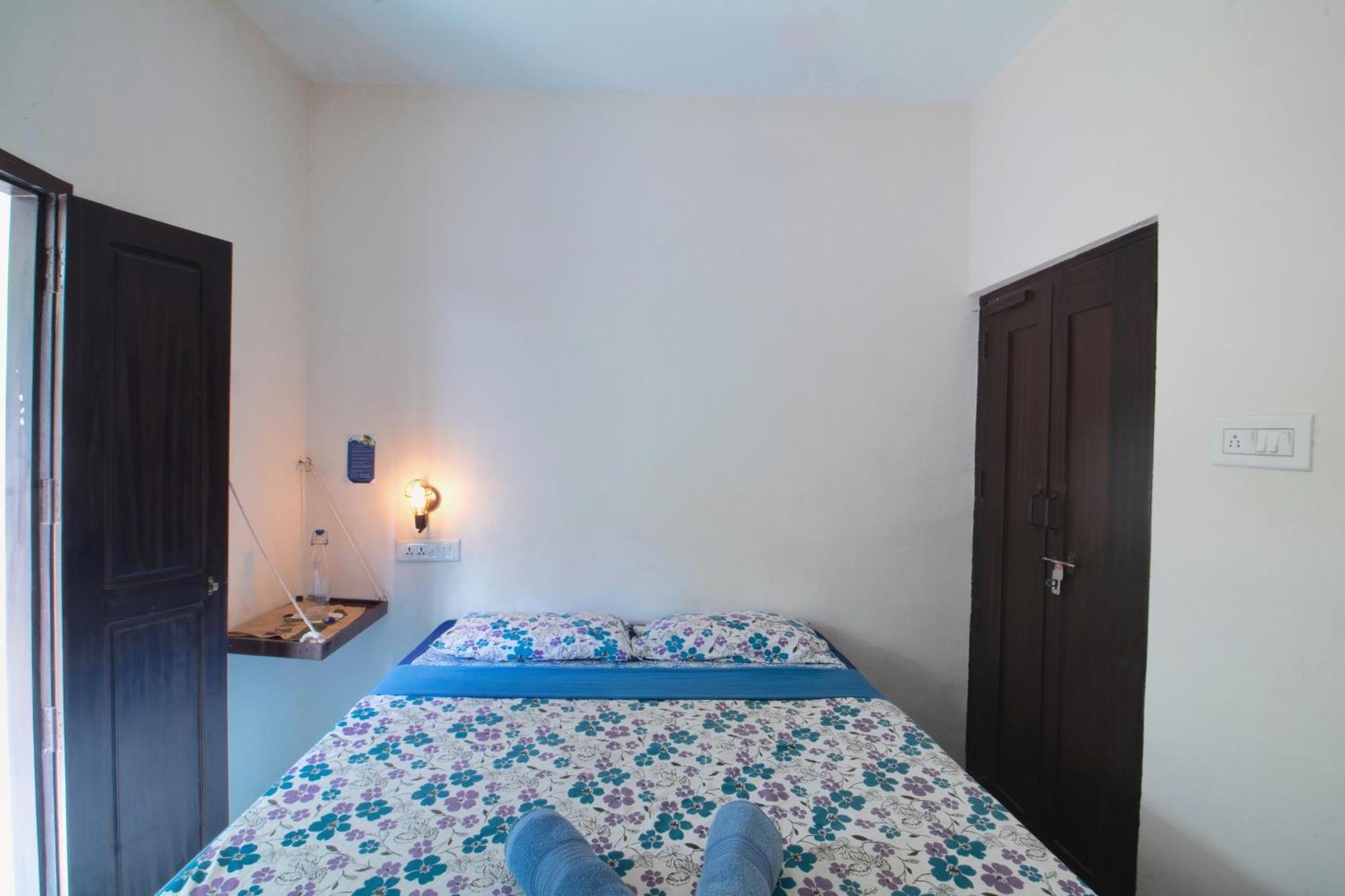 Hostel Calaila Varkala Exteriör bild