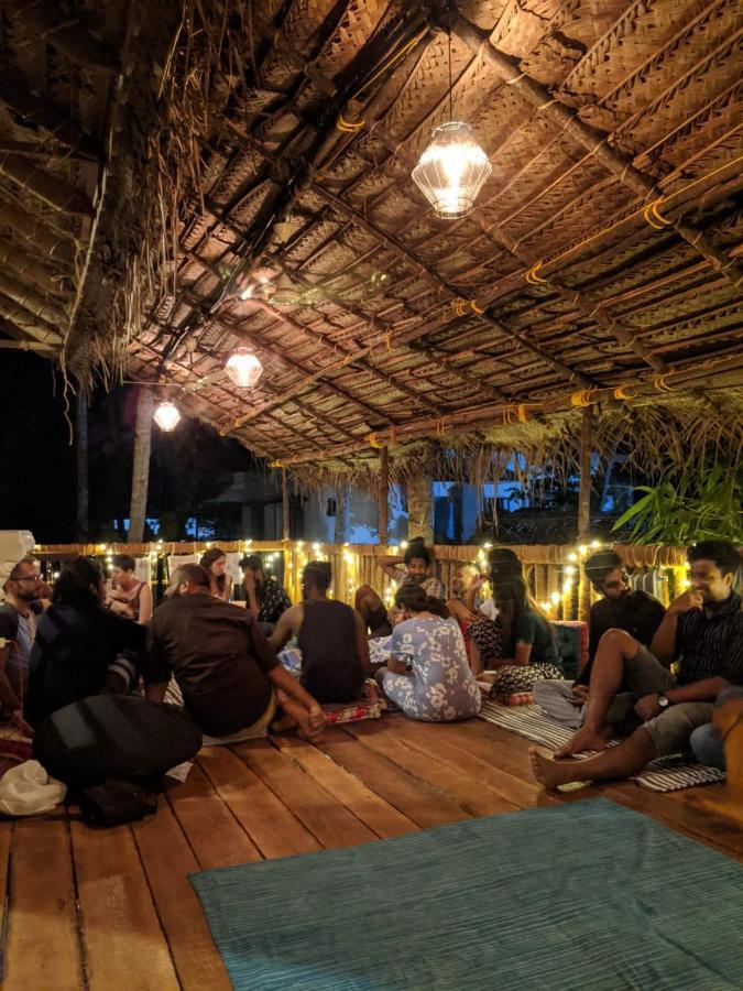 Hostel Calaila Varkala Exteriör bild