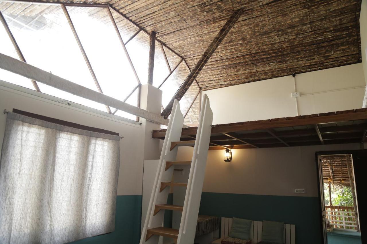 Hostel Calaila Varkala Exteriör bild